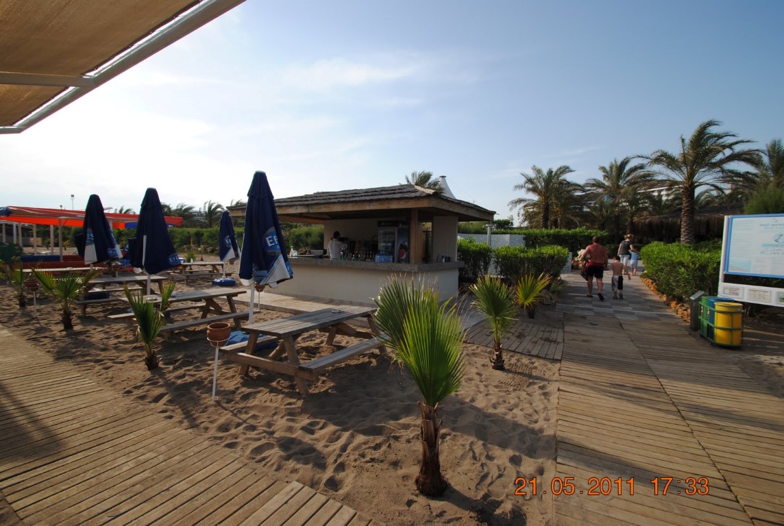 imagini hotel ROYAL WINGS LARA